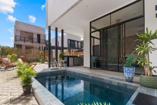Chic Bohemian Villa with a Private Swimming Pool and Stunning Outdoor Space - Coco - 0