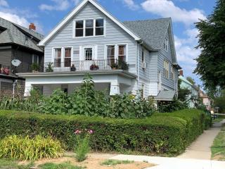 The Paradise House steps from the Heart of Hertel - Buffalo - 0