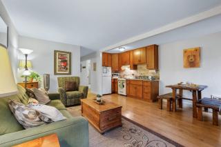 Alpine Alcove: Tahoe Tranquility Near Kings Beach - Tahoe Vista - 7