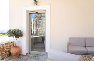 Akra Suite - - 4