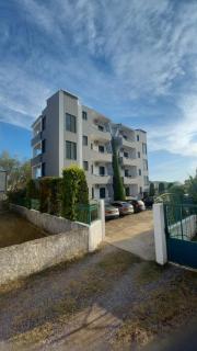Vellezerit Çelaj - Velipojë - 9