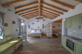 Erifi Luxury Suites - 7