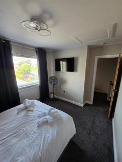 Perfect Getaway 1 - Middlesbrough - 2