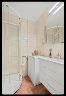 Great Downtown Apartment - 8