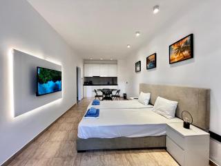 STAY Napa Velvet Apartment - Ayia Napa - 4