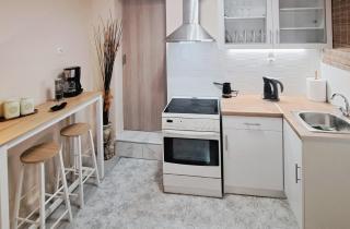 Your Cozy Base Just Around the Corner from Piraeus Port - Pireo - 8