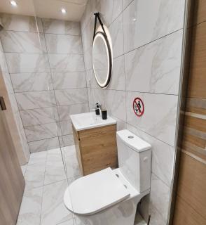 Your Cozy Base Just Around the Corner from Piraeus Port - Pireo - 6