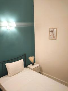 Your Cozy Base Just Around the Corner from Piraeus Port - Pireo - 3