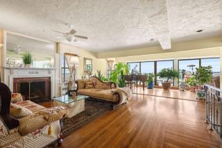 Coastal Charm Lobster Chateau - Swampscott - 3