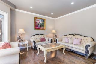 Home in Richmond Hill - 9