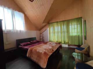 Corner Homestay by The Pine Cones - Darjeeling - 9