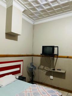 Friends Paradise Motel - Pretoria - 3