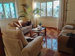 Comoda suite con hermosa vista de la ciudad y parqueo gratuito - Cochabamba - 9