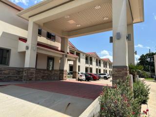 Scottish Inn and Suites - Katy - 8