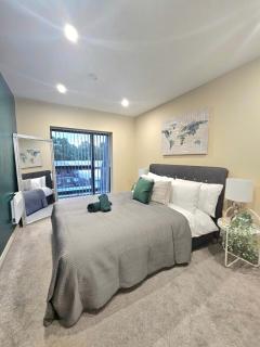 Modern Apartment by Leeds Arena & Uni - Central Station - 0
