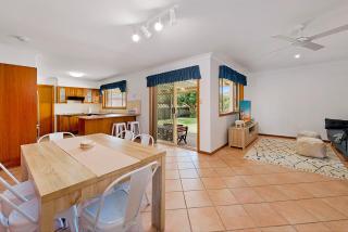 Dejablu- 8 Cook Drive SWR - 3