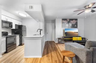 Furnished Apartments in University Hills - 9
