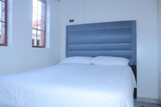Lobone's Apartments - - 6