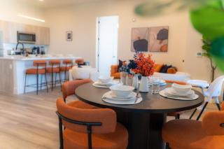 Vibrant Visit 4BR, 4bath, Park 2cars FREE| 20% OFF - East Orange - 6