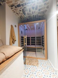 Suite avec jacuzzi et sauna - Étoile-sur-Rhône - 3