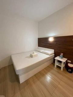 Smith Inn & Restaurant - 9