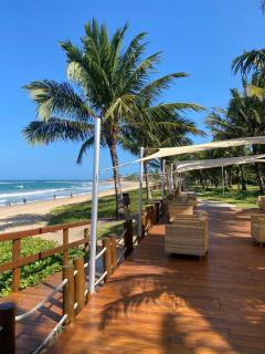Flat com jardim privativo à beira mar de muro alto - Porto de Galinhas - 2