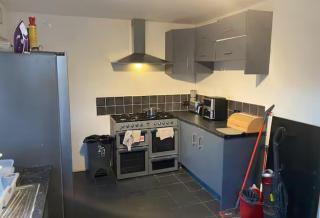 Large Double Room Kingsize Bed - Moffat - 0