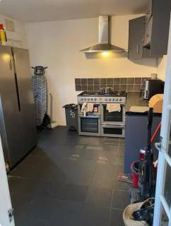 Large Double Room Kingsize Bed - Moffat - 6