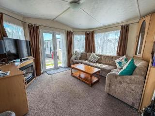 Lovely 8 Berth Caravan At Southview, Skegness, With Lake Views Ref 33066Cl - Skegness - 4