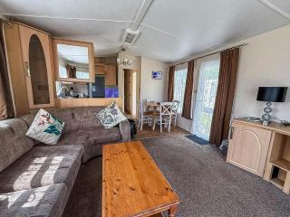 Lovely 8 Berth Caravan At Southview, Skegness, With Lake Views Ref 33066Cl - Skegness - 3