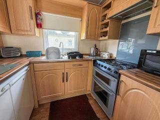 Lovely 8 Berth Caravan At Southview, Skegness, With Lake Views Ref 33066Cl - Skegness - 2