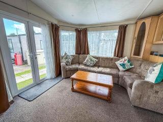 Lovely 8 Berth Caravan At Southview, Skegness, With Lake Views Ref 33066Cl - Skegness - 1