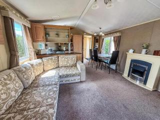 Homely 6 Berth Caravan At Southview Holiday Park, Lincolnshire Ref 33010M - Skegness - 1