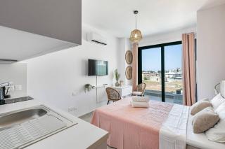 New Coral Suite + Pool & Sauna - Paphos - 5