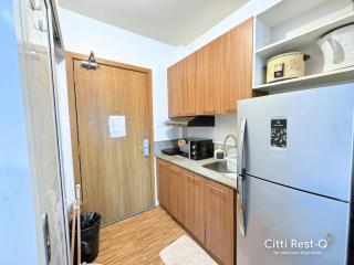 Affordable Stay with Free Pool, Netflix & Wifi Alabang SC4 - Manila - 8