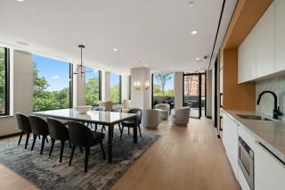 Modern Studio Oasis with High End Amenities - 7