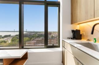 Modern Studio Oasis with High End Amenities - 2