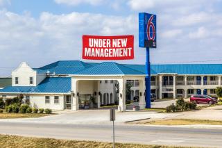 Motel 6 Seguin TX - 5