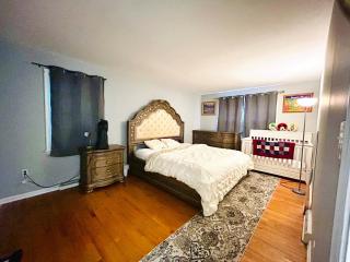 Family-Friendly Home Near Sesame Place 2 King Beds - Morrisville - 1