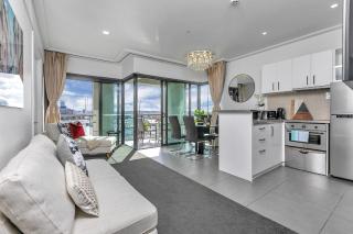 Heart Of The Harbour - Free Parking - Auckland - 9