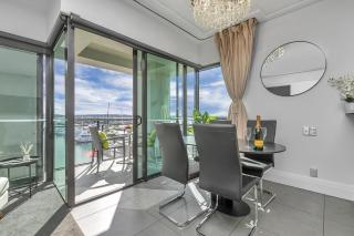Heart Of The Harbour - Free Parking - Auckland - 1