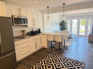 Cozy Guesthouse with Modern Appliances & Private Patio - 6