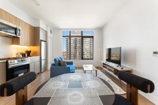 Elegant Studio Haven, Upscale Comfort - 0