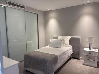 Unit in Belconnen sleep up to 4 - 2Brm, 2 Bath - 1