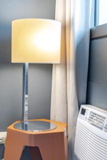 Central Stay w King bed near Greenbelt 55-In TV - Manila - 8