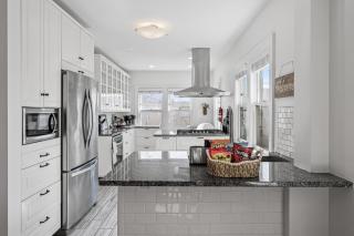 Timeless Tudor I Cozy & Stylish - Minneapolis - 7