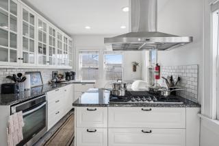 Timeless Tudor I Cozy & Stylish - Minneapolis - 6