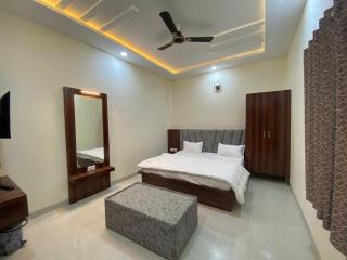 PUNYAH HOTEL AND RESORT , Indore - Indore - 0