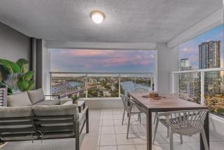 Skyline Stunner 3Bed-2Bath-1Car-VIEWS - CBD - Brisbane - 7