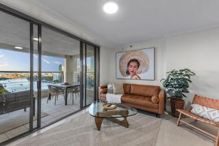 Skyline Stunner 3Bed-2Bath-1Car-VIEWS - CBD - Brisbane - 5